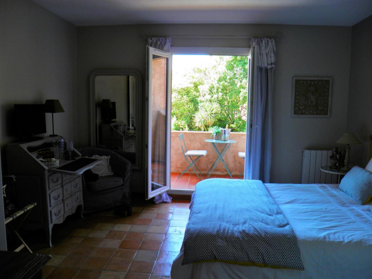 La Bastide Du Bouchou Bed and Breakfast Six-Fours-les-Plages Exteriör bild