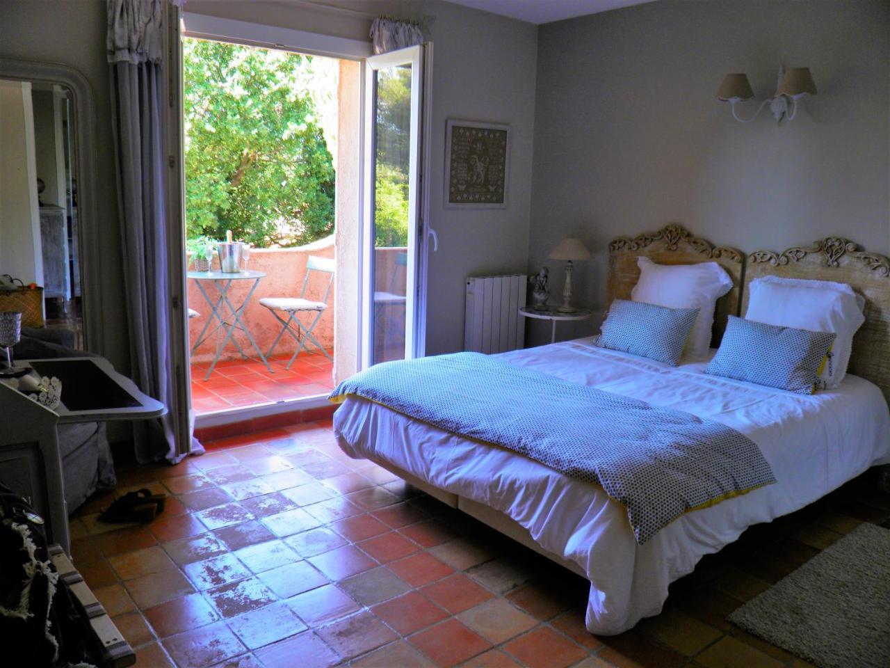 La Bastide Du Bouchou Bed and Breakfast Six-Fours-les-Plages Exteriör bild